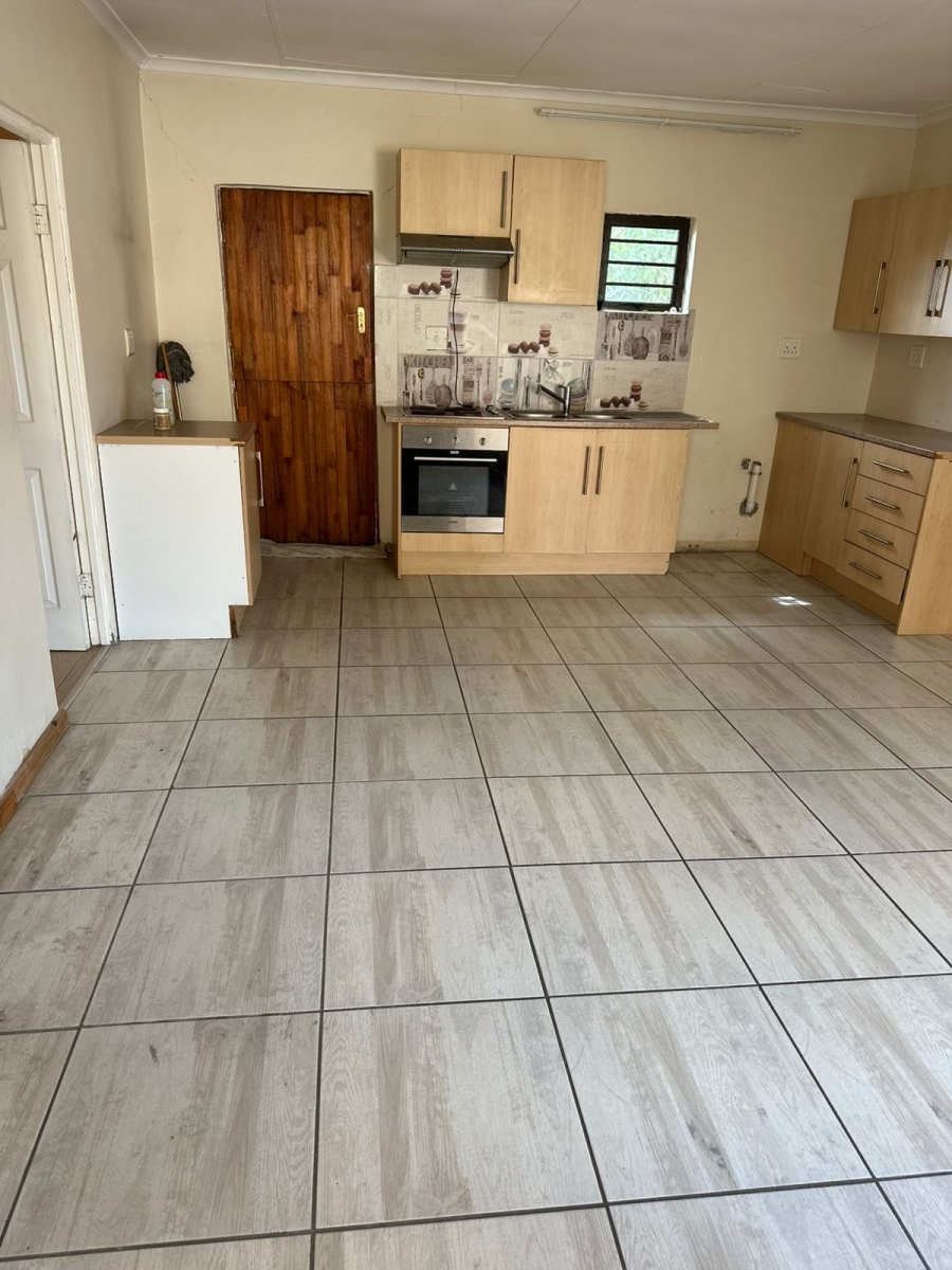 5 Bedroom Property for Sale in Overbaakens Eastern Cape